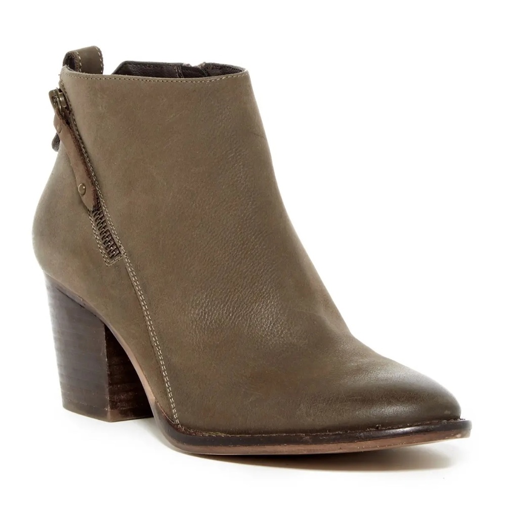 Blondo Nivada Waterproof Leather Bootie in Brown Olive - size 7.5